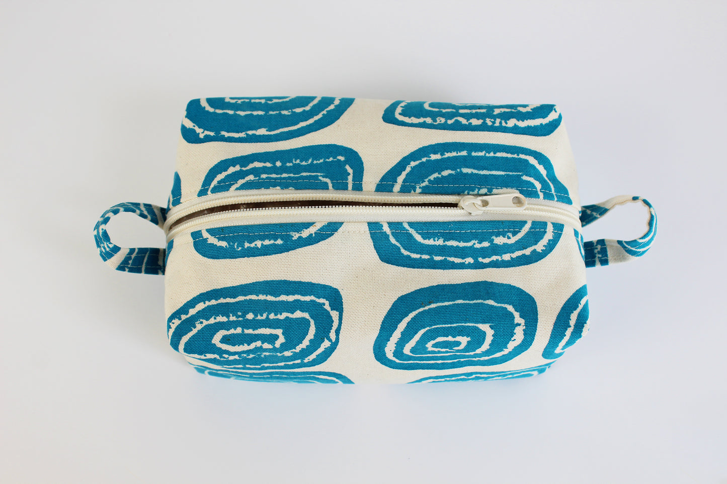 BOX ZIPPED POUCH & TISSUE HOLDER PDF DOWNLOAD sewing pattern