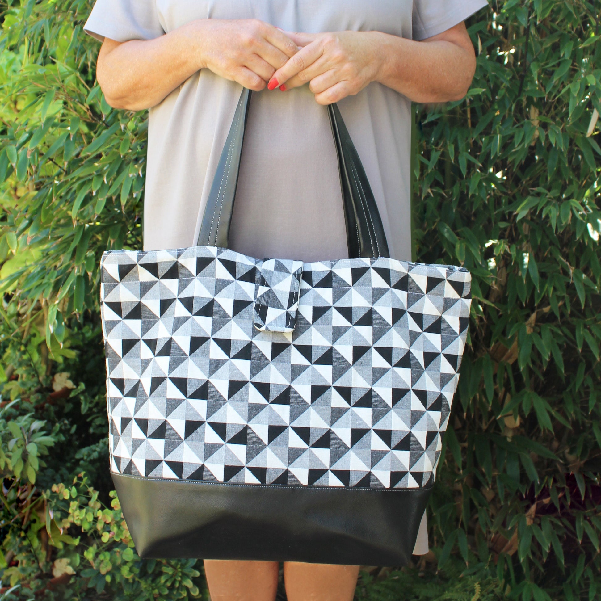 WHITSTABLE BAG sewing pattern - Main Image